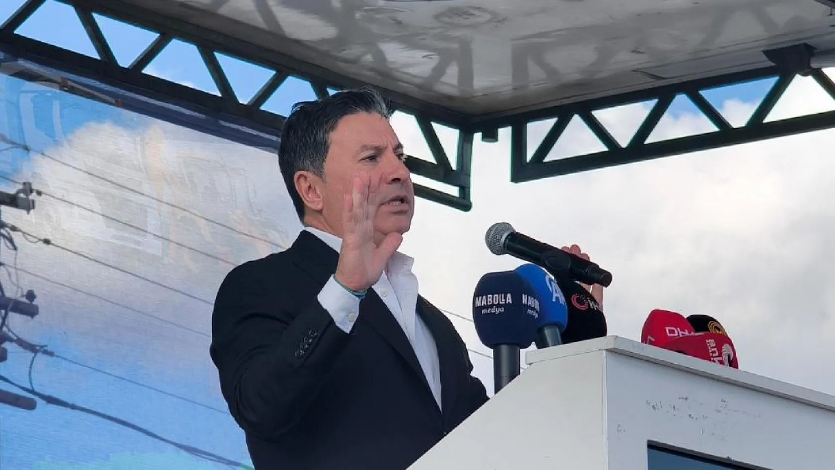 Muğla Büyükşehir Belediyesi'nin 170 yeni aracı hizmete başladı