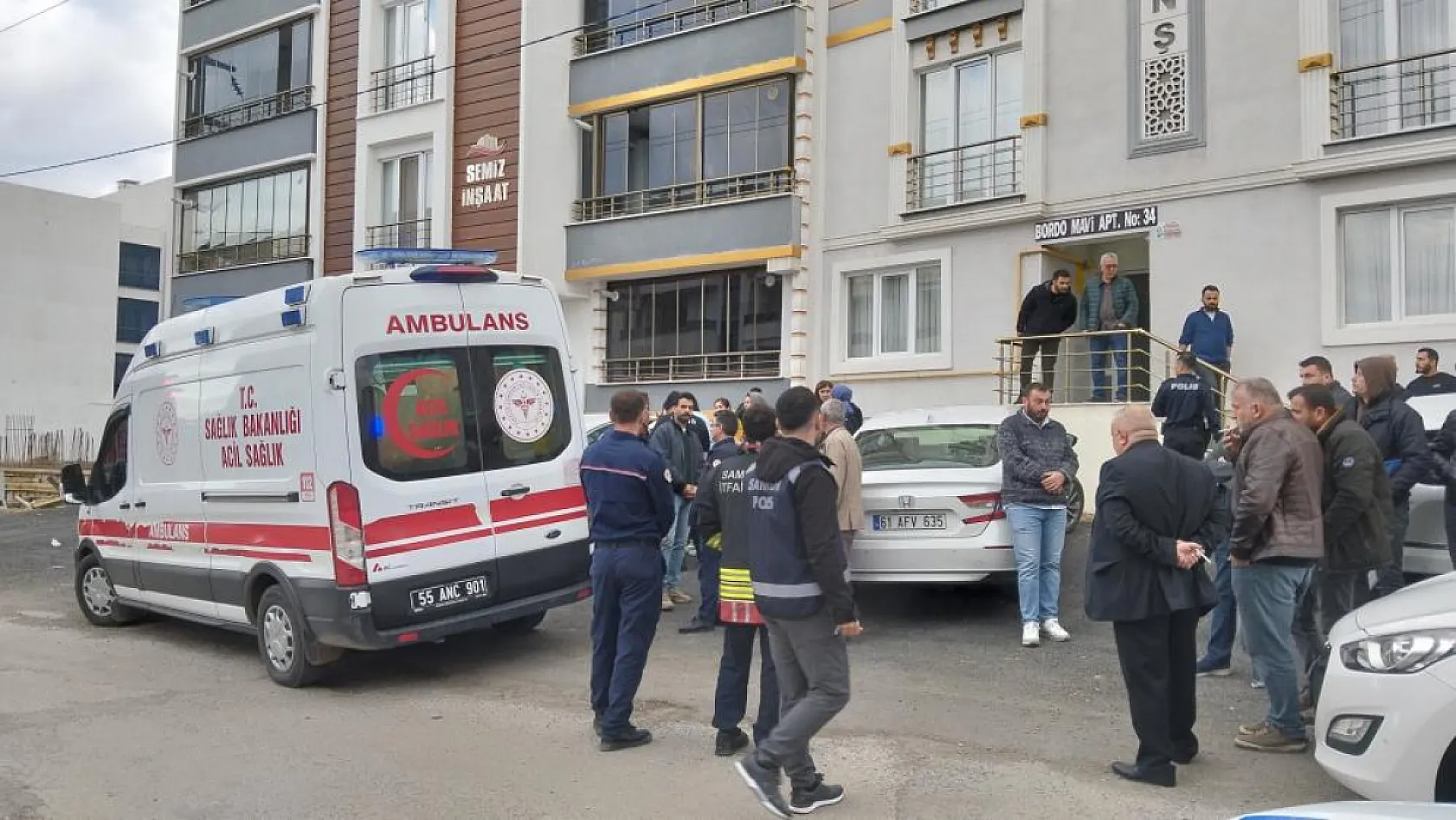 28 yaşındaki genç evde asılı bulundu