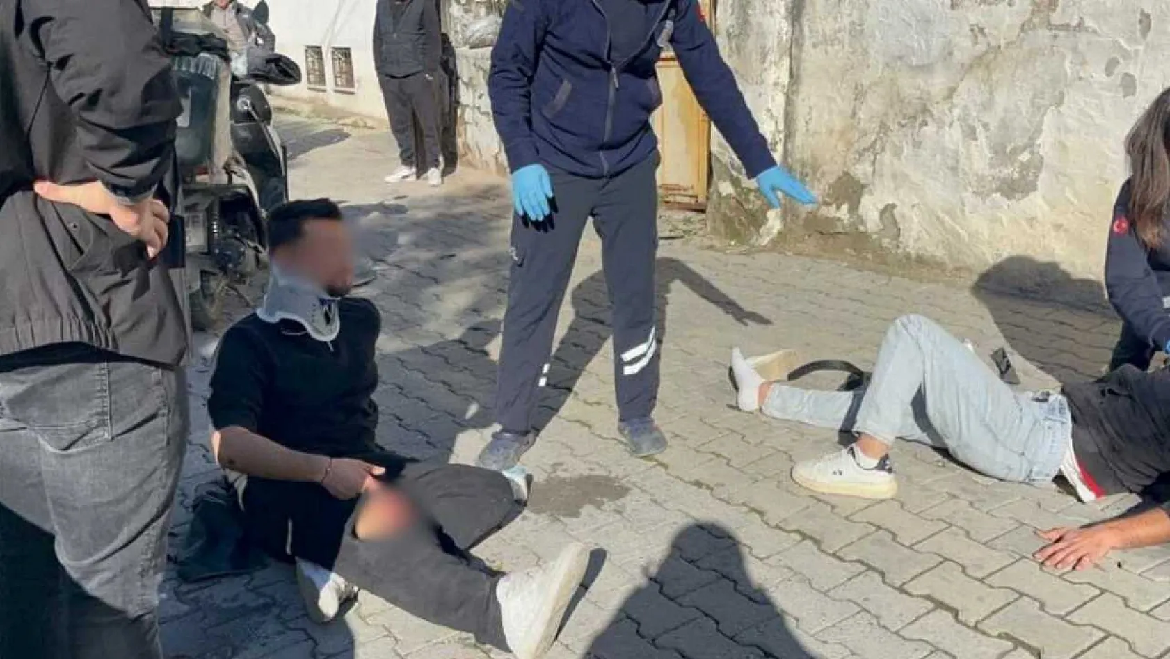 Menteşe'de otomobil ile motosiklet çarpıştı: 2 yaralı