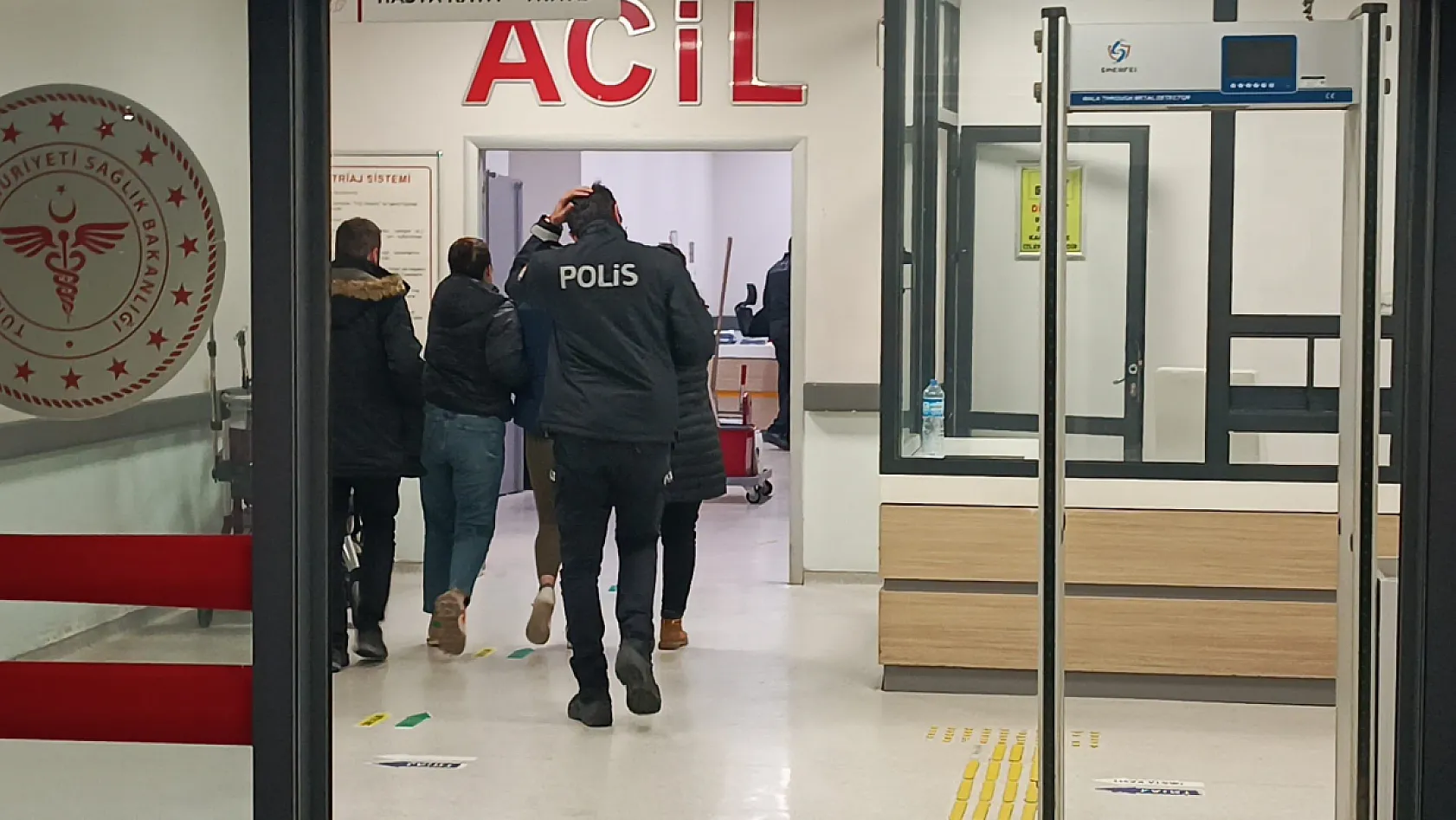 Güllü'nün ölümüyle ilgili soruşturmada gözaltına alınan aralarında kızının da bulunduğu 3 kişi Yalova'ya getirildi