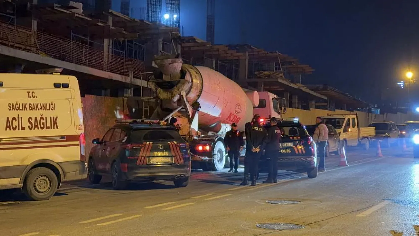 Beton mikserini temizlerken feci şekilde can verdi