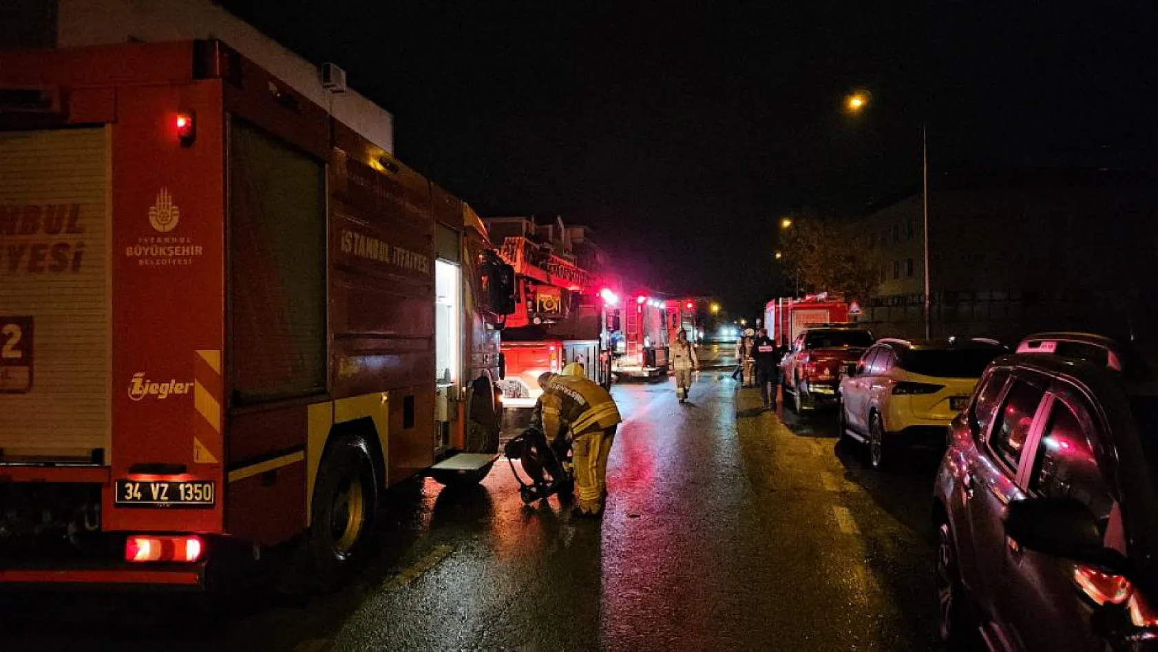İş yeri alevlere teslim oldu: 1'i ağır 3 yaralı
