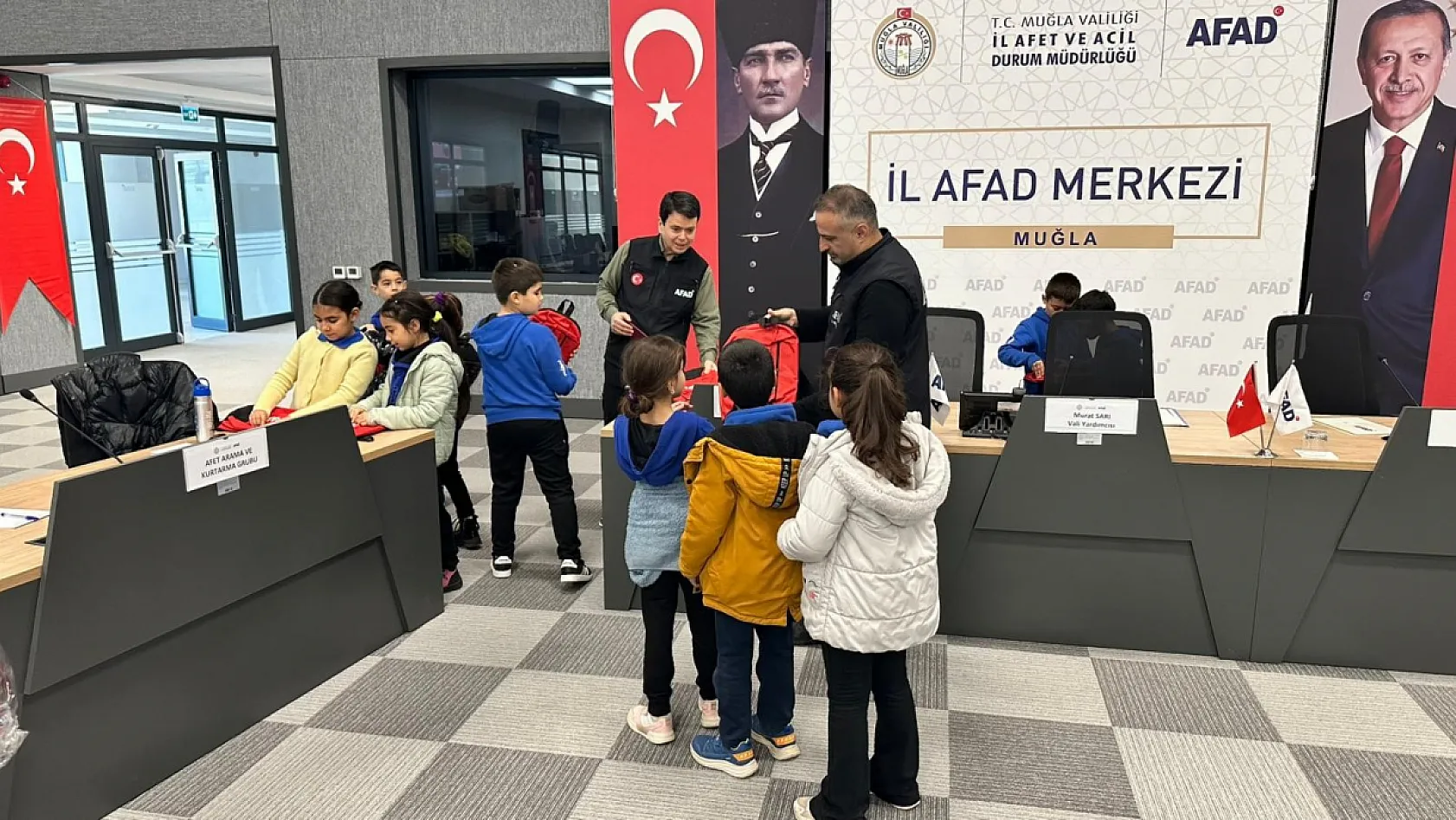 Muğla'da ilkokul öğrencilerine afet eğitimi verildi