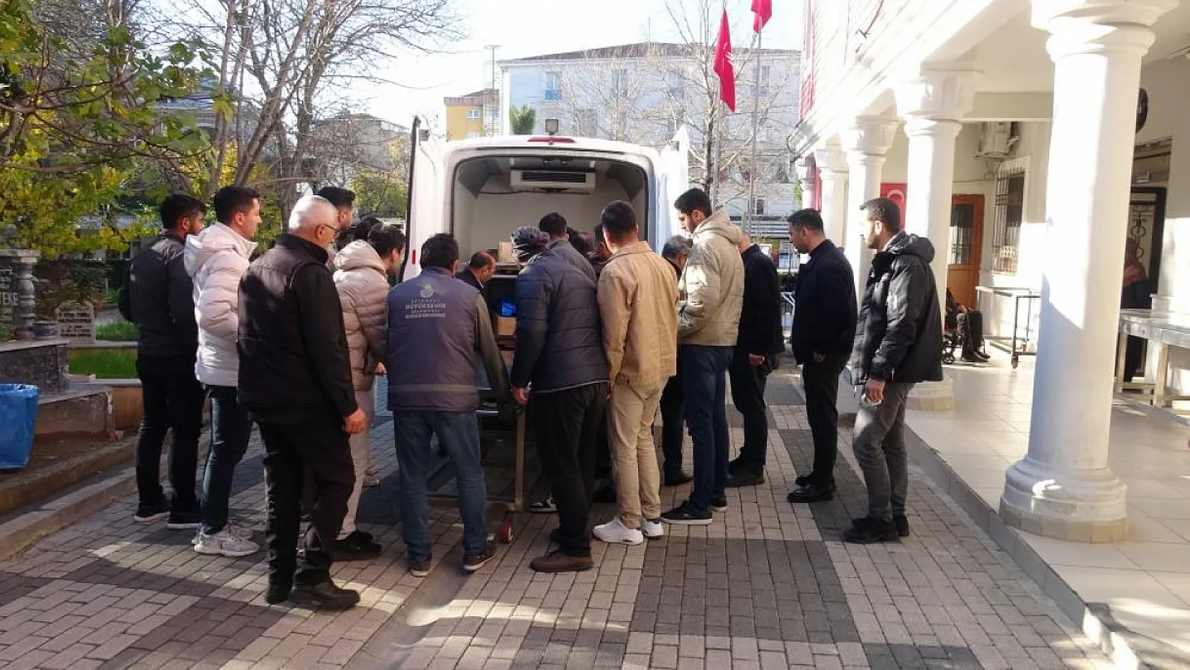 Motosiklet Tutkusu Acıyla Bitti: 3 çocuk babası hayatını kaybetti