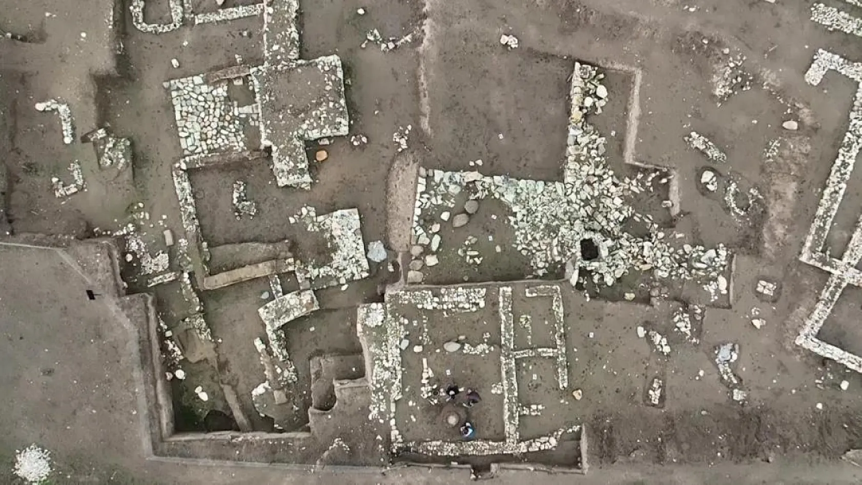 Anadolu'da Bir İlk! Fenikelilere Ait Bebek Mezarları Bulundu