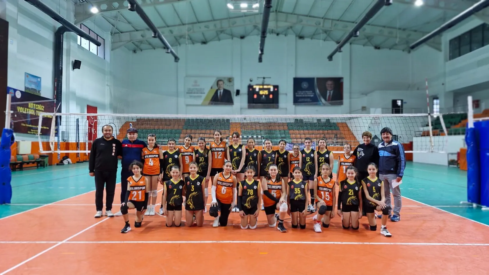 Minik voleybolcular Köyceğiz'de buluştu