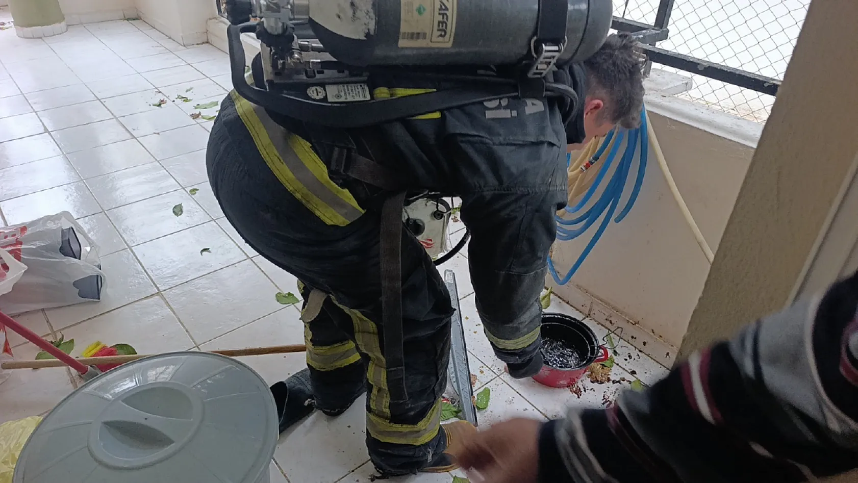 Ocakta unutulan fritöz itfaiyeyi alarma geçirdi