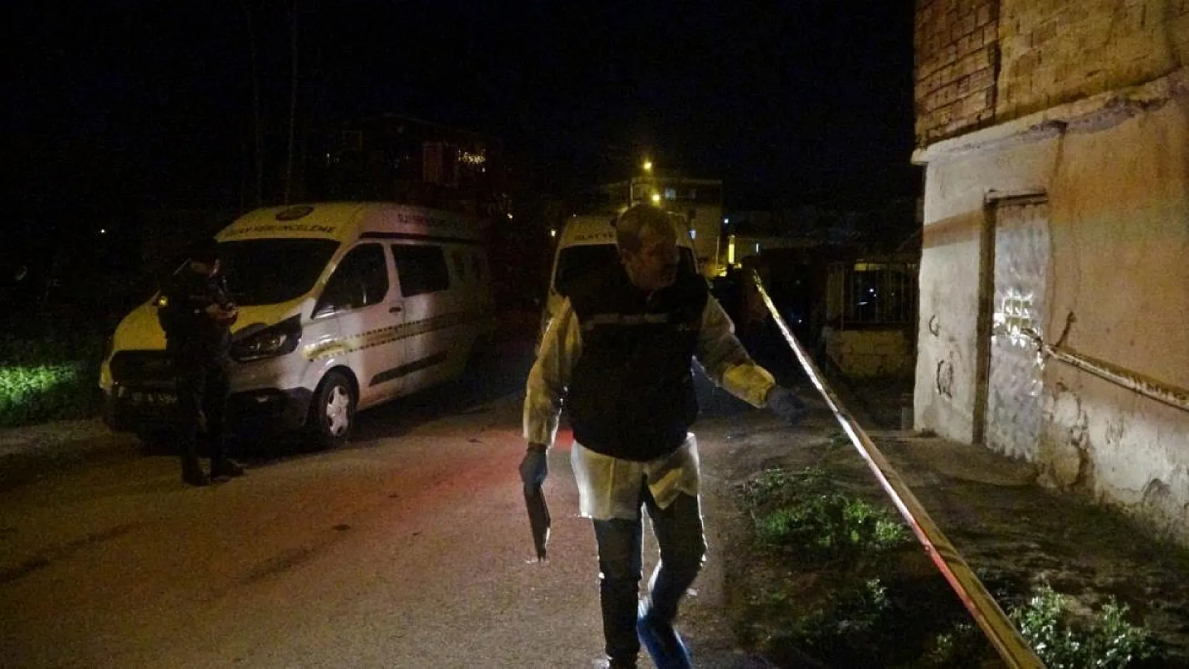 Gecekondu yangını: 1 ölü, 1 yaralı