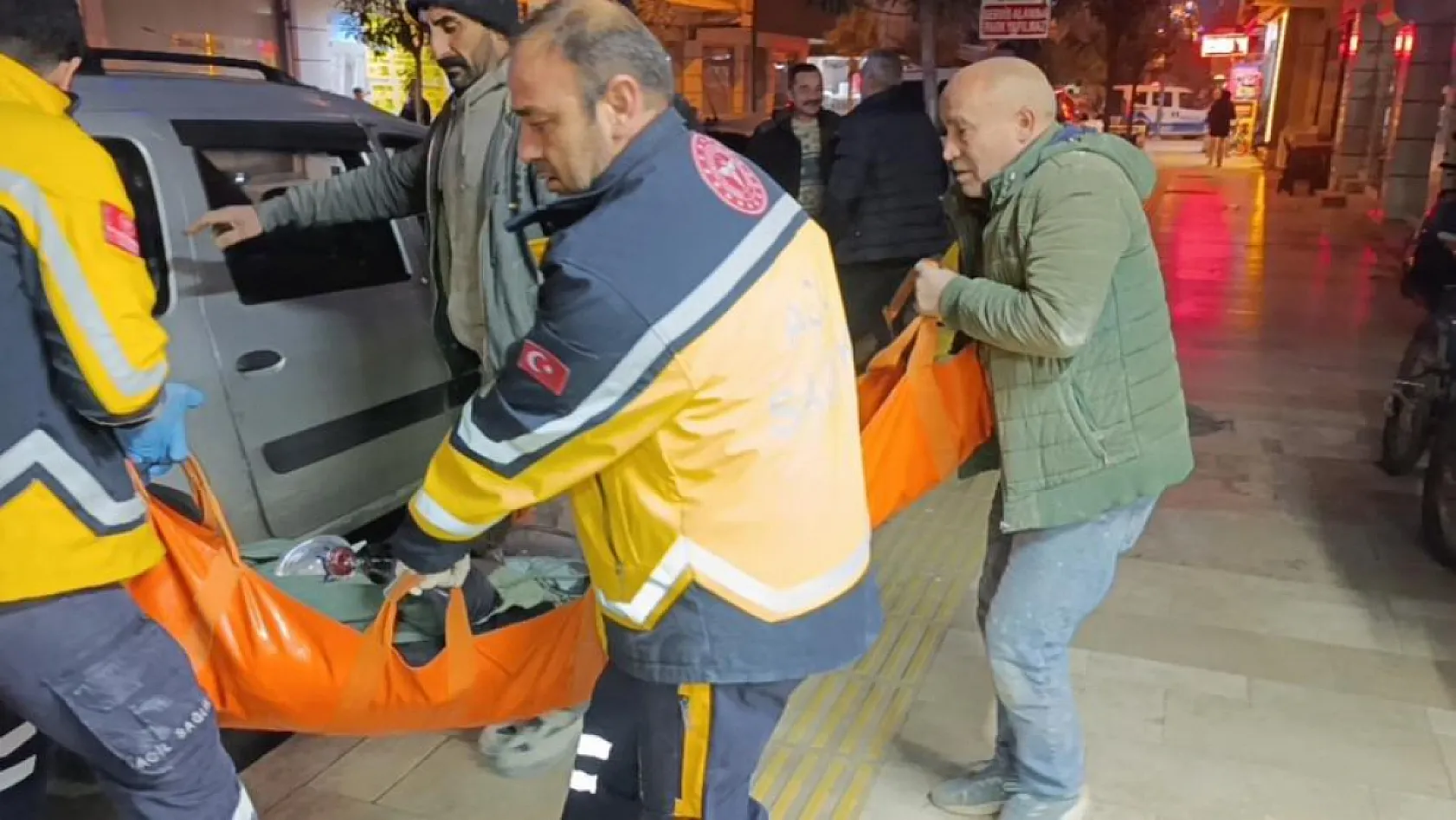 Misafir olarak kaldığı akrabasının evinin merdivenlerinde ölü bulundu