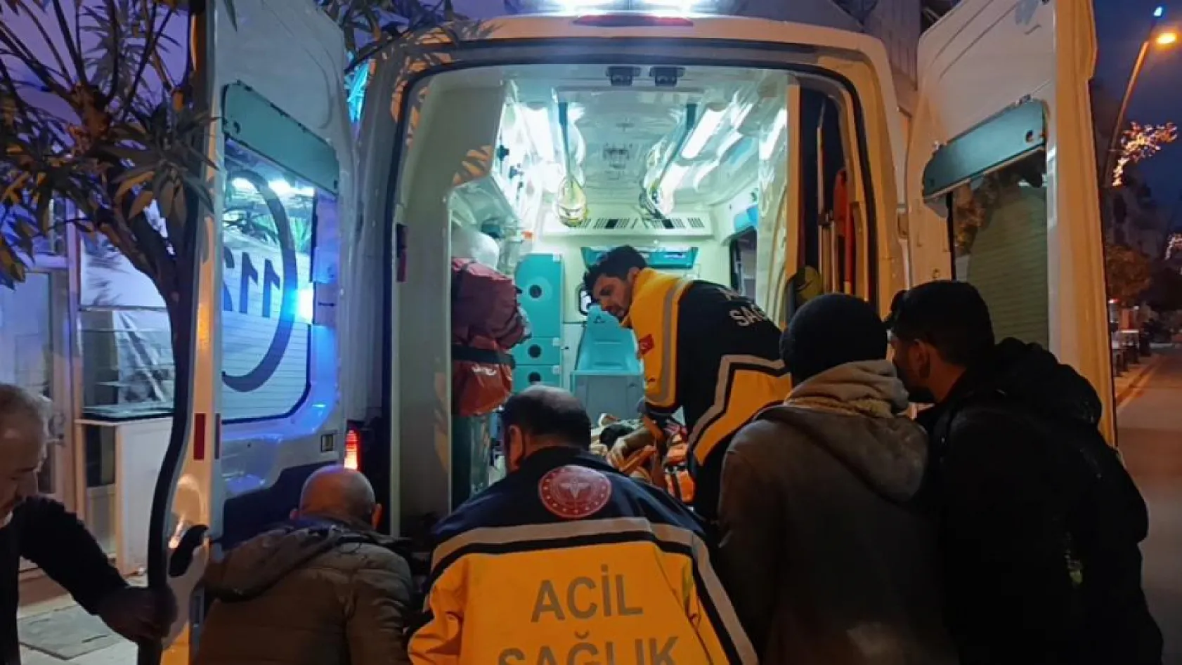 Misafir olarak kaldığı akrabasının evinin merdivenlerinde ölü bulundu