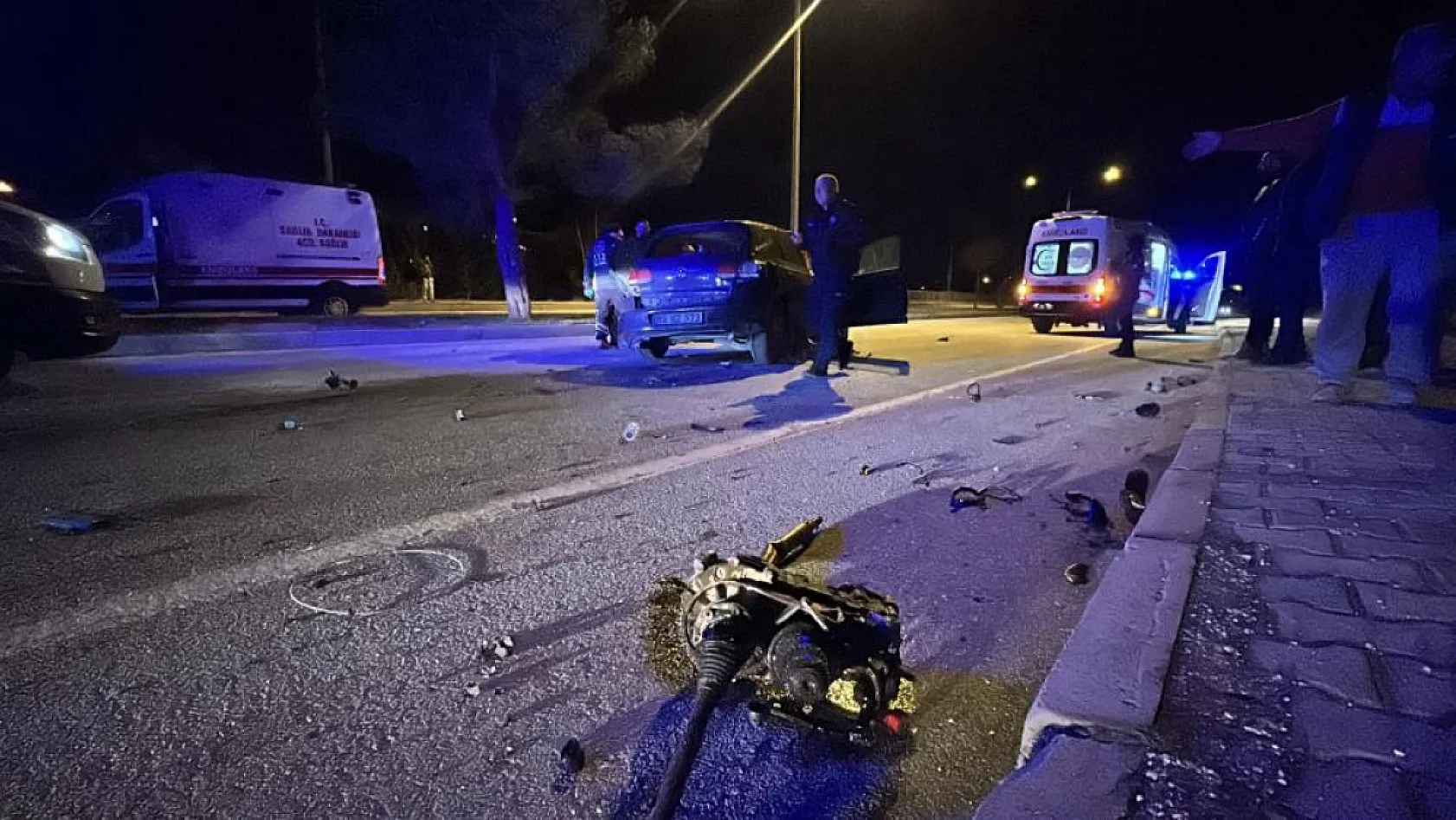 Burdur-Antalya Yolu'nda alkollü sürücü ortalığı savaş alanına çevirdi: 2 yaralı