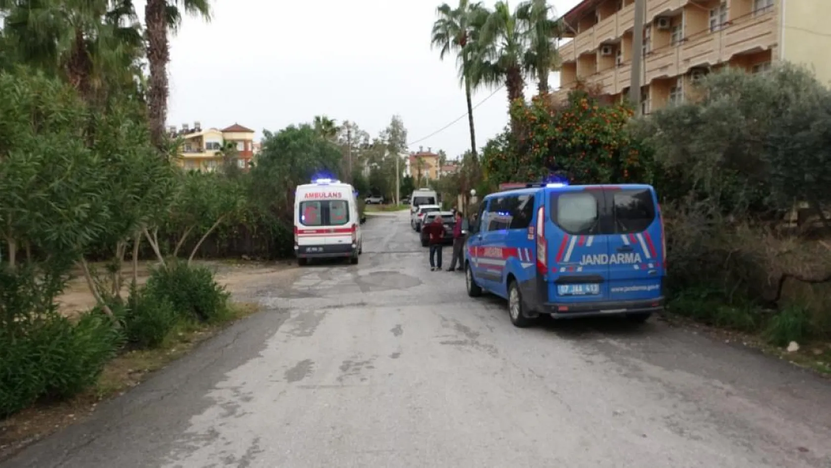 Otelin otoparkında bir kişi başından vurulmuş halde bulundu