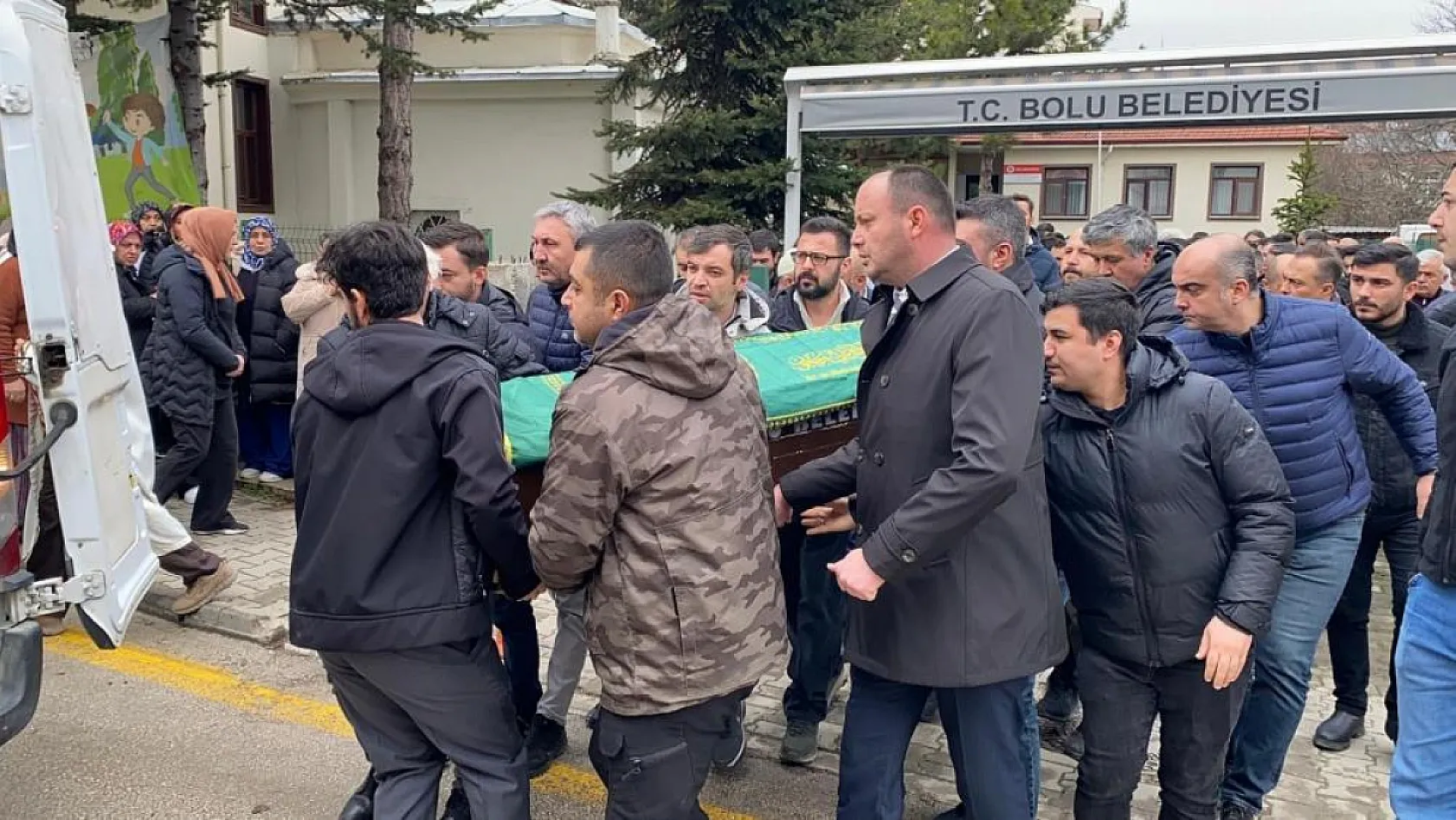 Muğla'daki trafik kazasında yaşamını yitiren motosikletli Bolu'da toprağa verildi