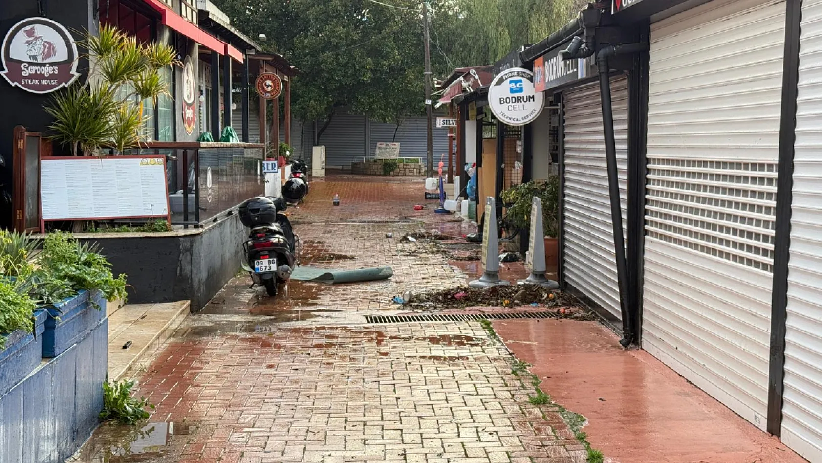 Bodrum'da selin tablosu gün ağarınca ortaya çıktı