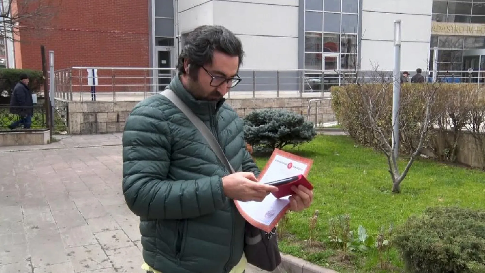 Ev alışverişinde internetteki sistem hatası yüzüne güldü, bedavaya ev sahibi oldu