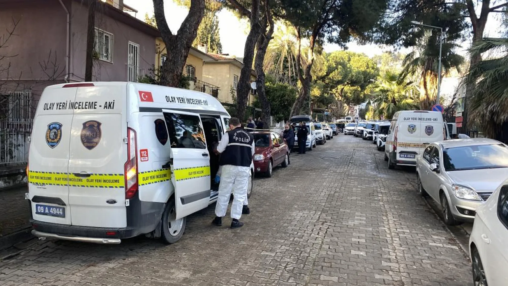 Yaşlı çift evlerinde bıçaklanarak öldürülmüş halde bulundu