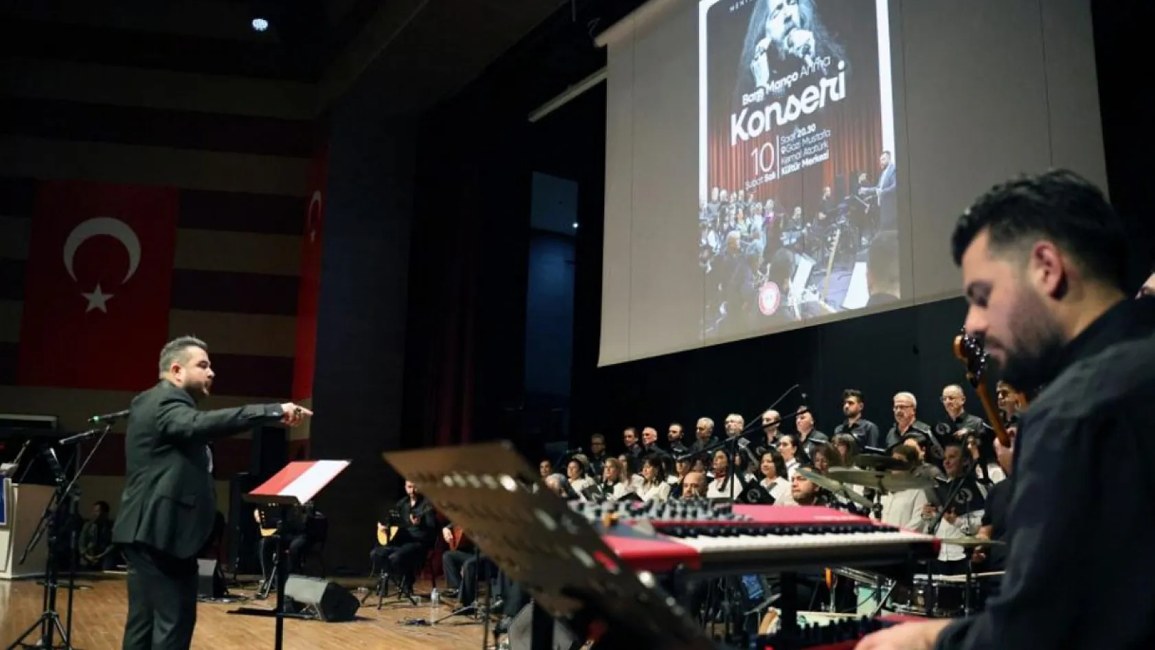 Menteşe Korosu Barış Manço'yu konser ile andı