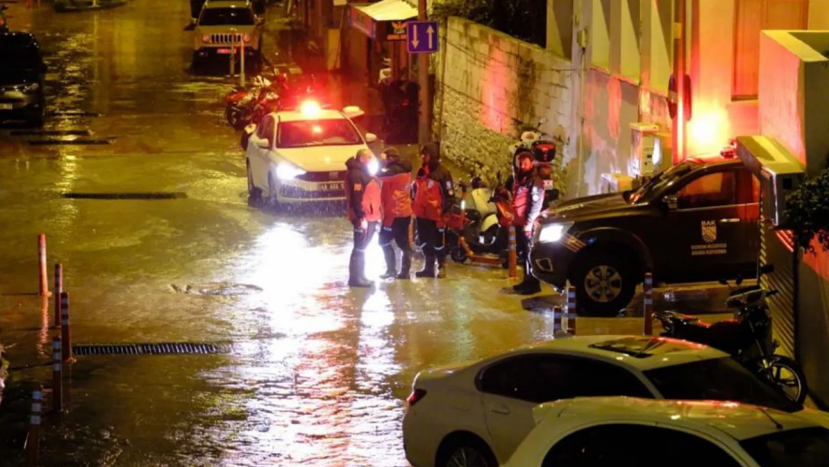 Bodrum Belediyesi yağış nöbetindeydi