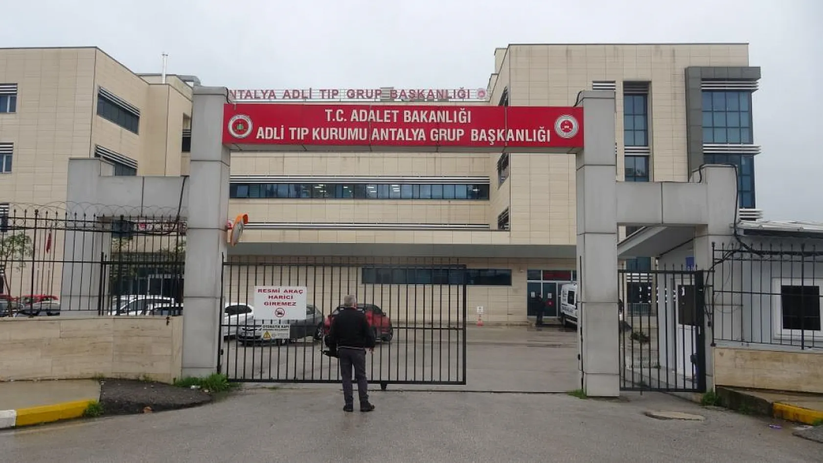 Evinde çıkan yangında ağır yaralanan yaşlı kadın hayatını kaybetti