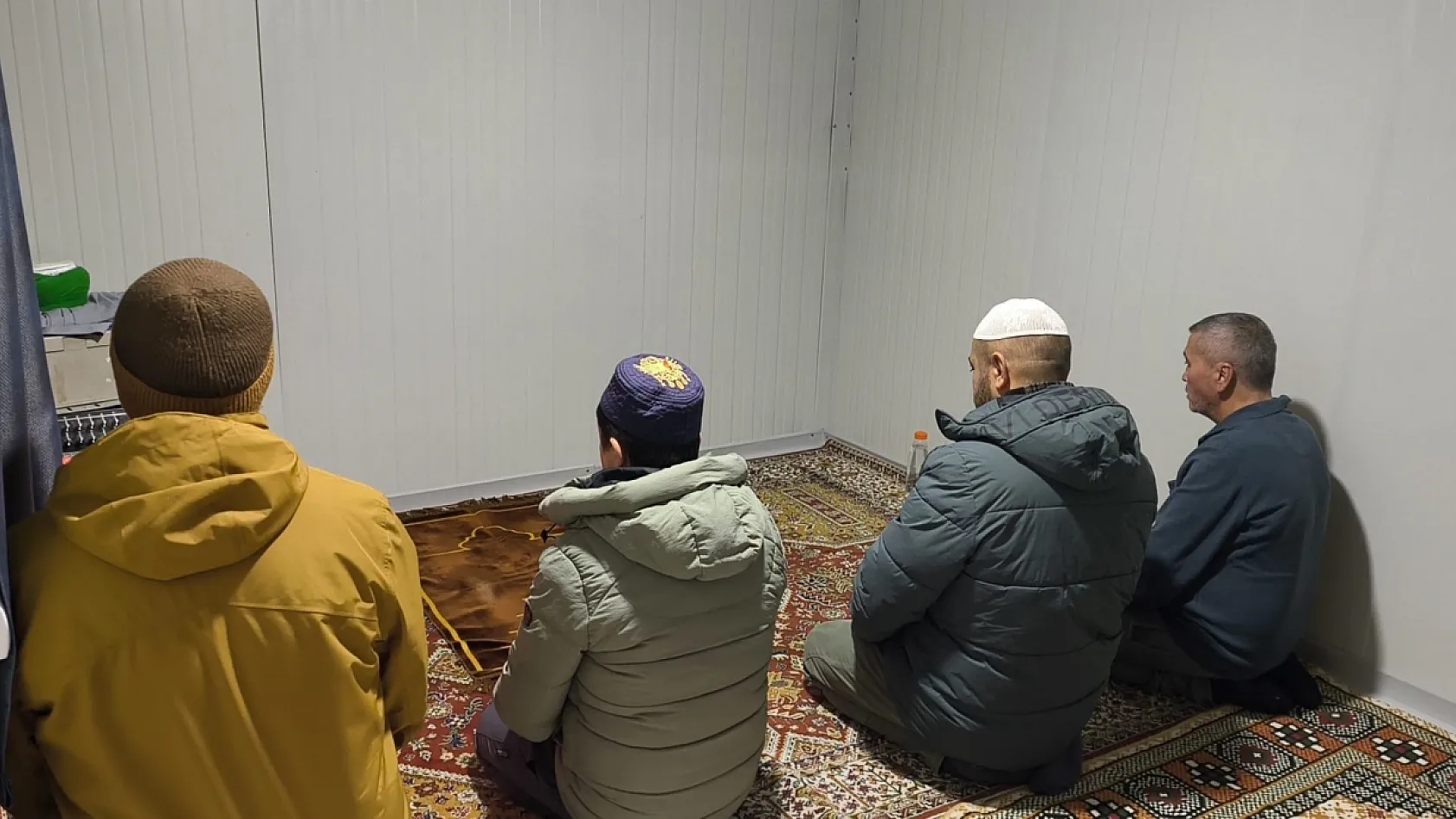 Menteşe 112 evler sakinlerinin cami hasreti