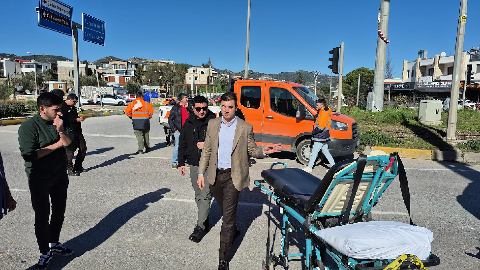 Bodrum'da ambulans devrildi: 4 yaralı