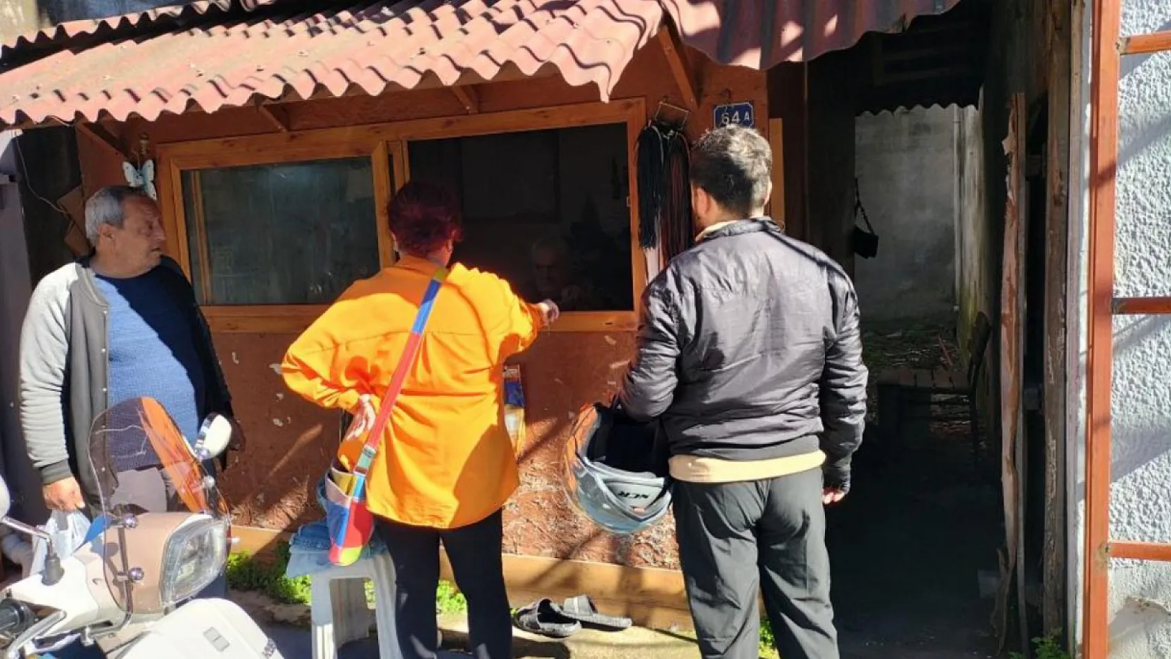 Köyceğiz'in son ayakkabı ustası, emekli oldu ama mesleğini bırakamadı