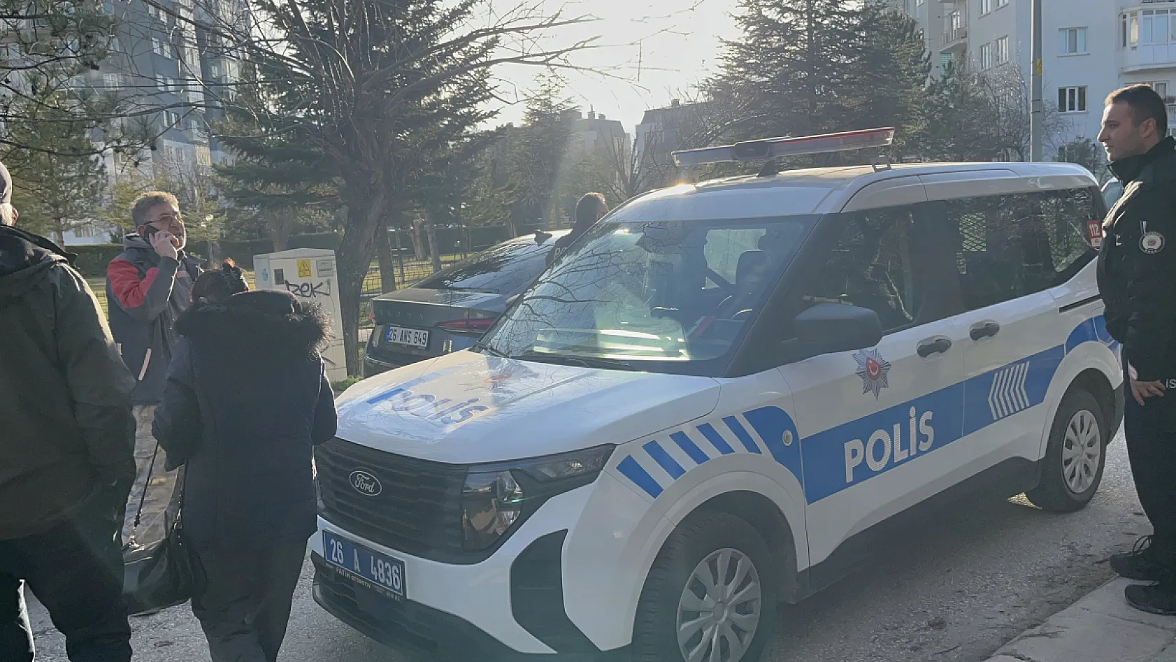 Komşular arasındaki bıçaklı kavga kanlı bitti: 4 yaralı