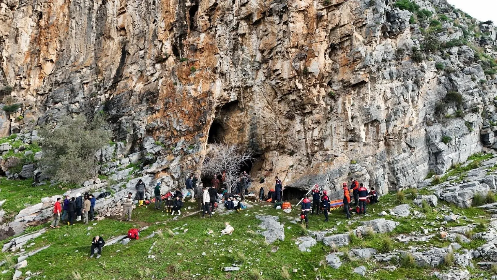 Mağarada 9 saatlik kurtarma seferberliği