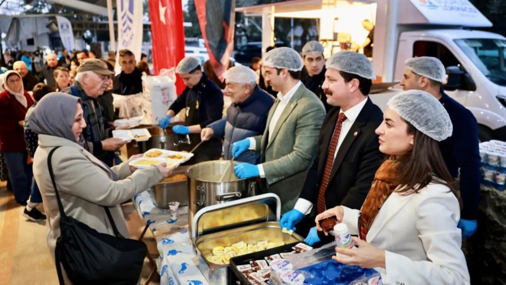 Bodrum Belediyesi'nin Geleneksel Mahalle İftarları Sürüyor