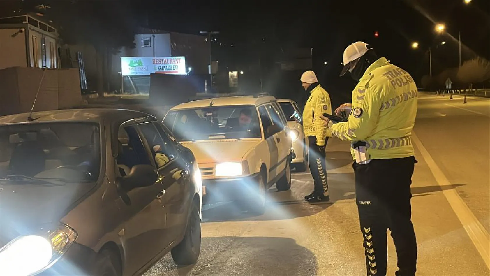 Burdur-Fethiye Karayolu'nda Genç Sürücünün Ehliyet Heyecanı Gülümsetti