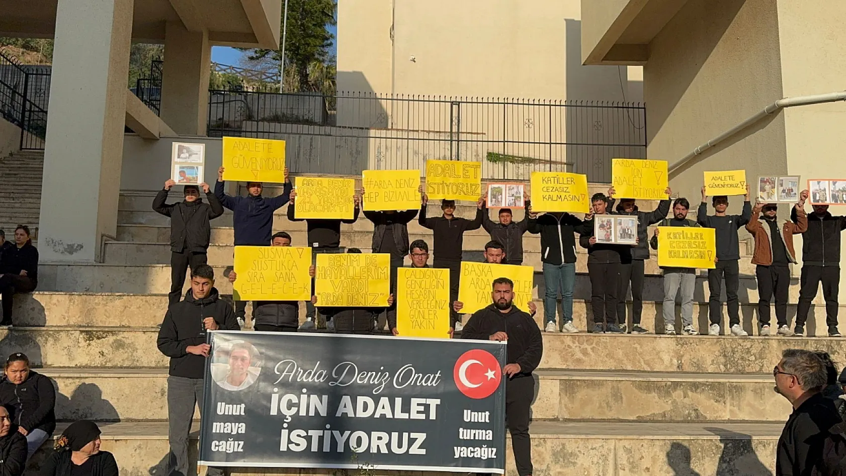 Marmaris'te Arda Deniz Onat davası başladı 'Adalet İstiyoruz'