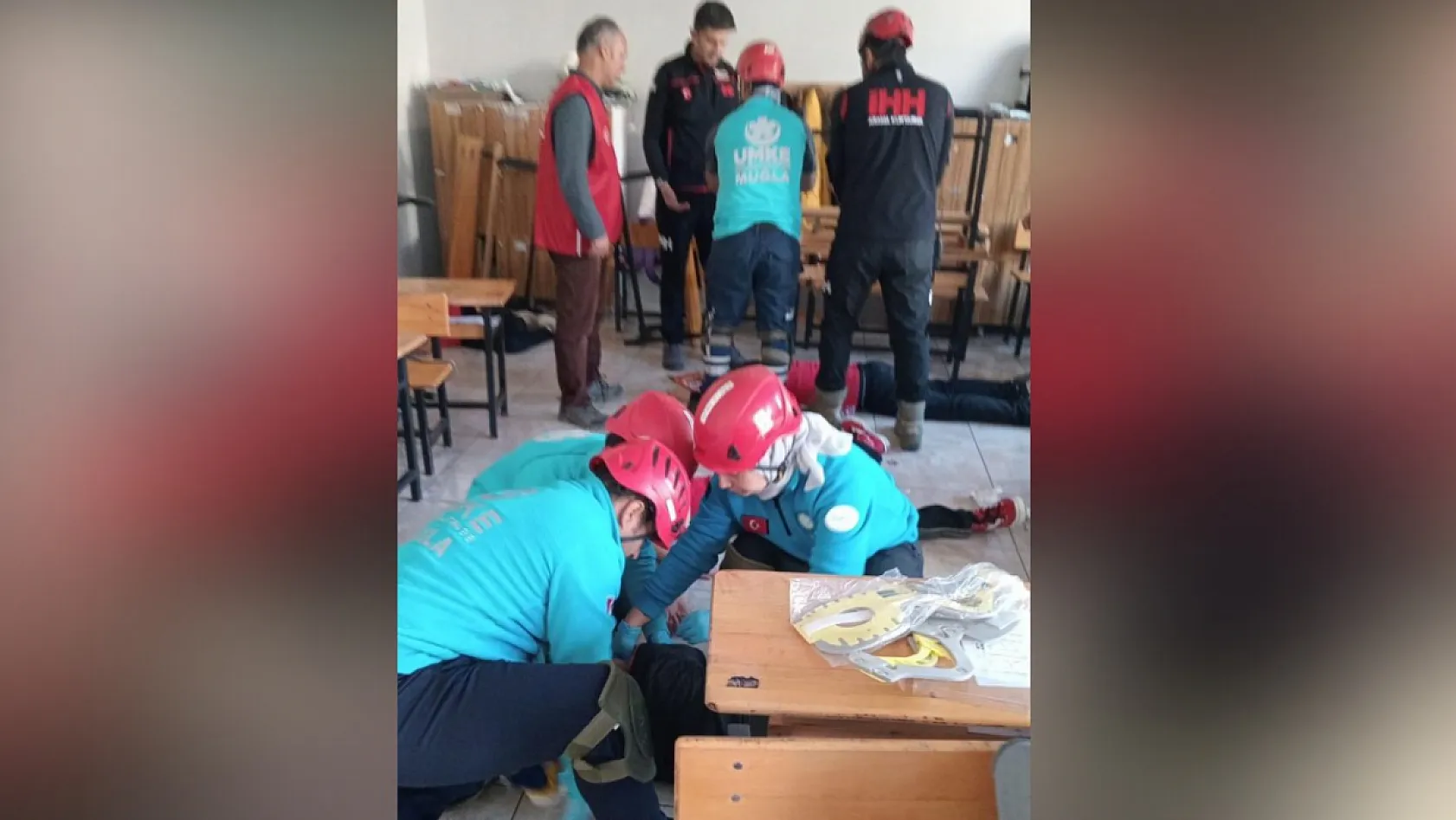 Köyceğiz Atatürk Ortaokulu'nda Afet Tatbikatı gerçekleştirildi