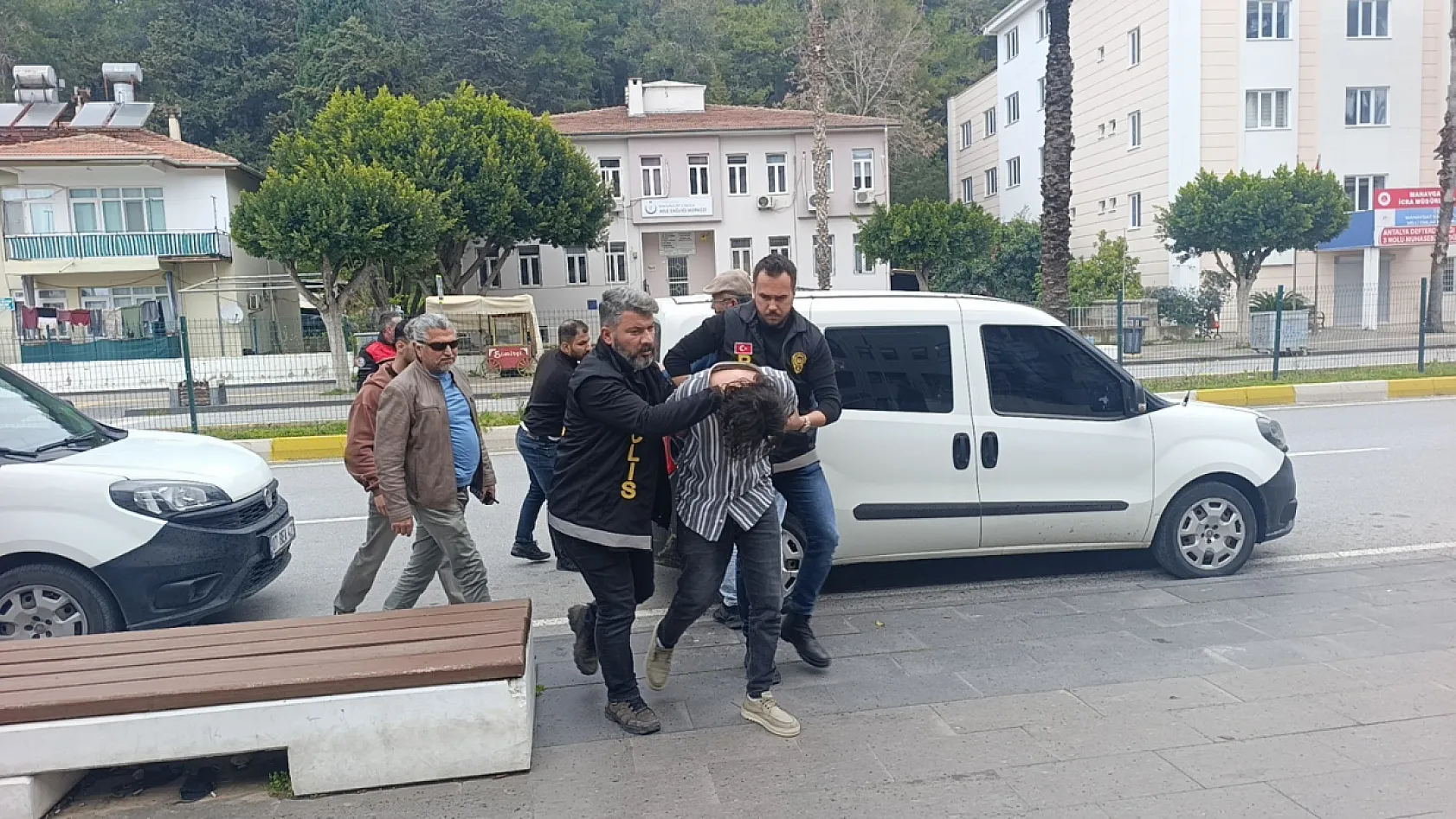 Manavgat'ta markette çıkan tartışmada 1 kişi öldürüldü, 2 şüpheli tutuklandı