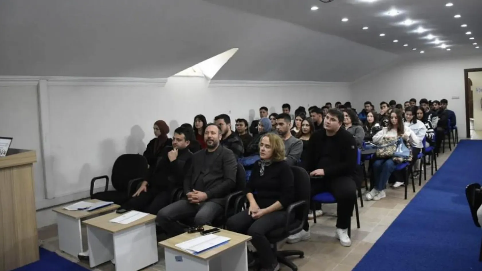 Köyceğiz'de Ormancılık Programı öğrencilerine seminer verildi