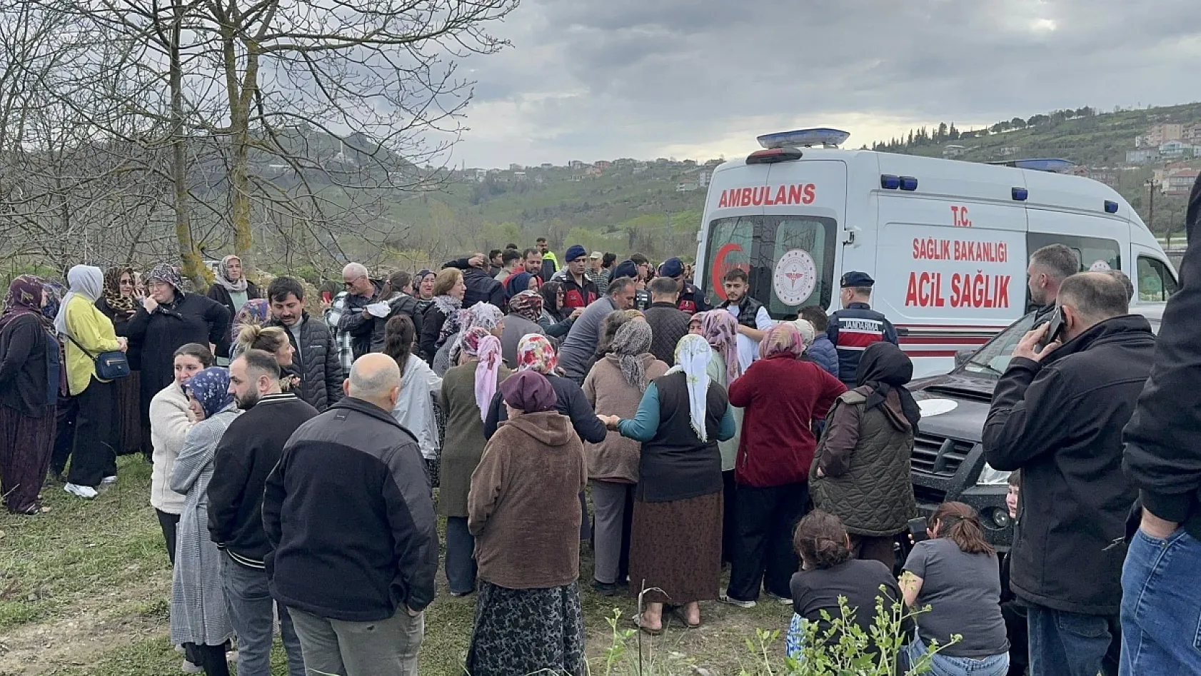 Gölette boğulan çocuk gözyaşlarıyla son yolculuğuna uğurlandı