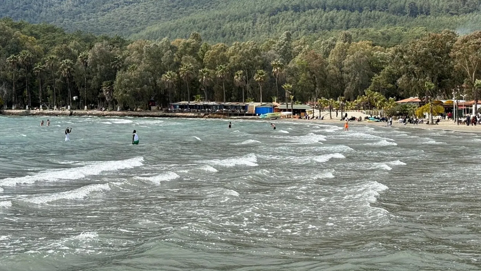 Muğla'da deniz sezonu erken açıldı