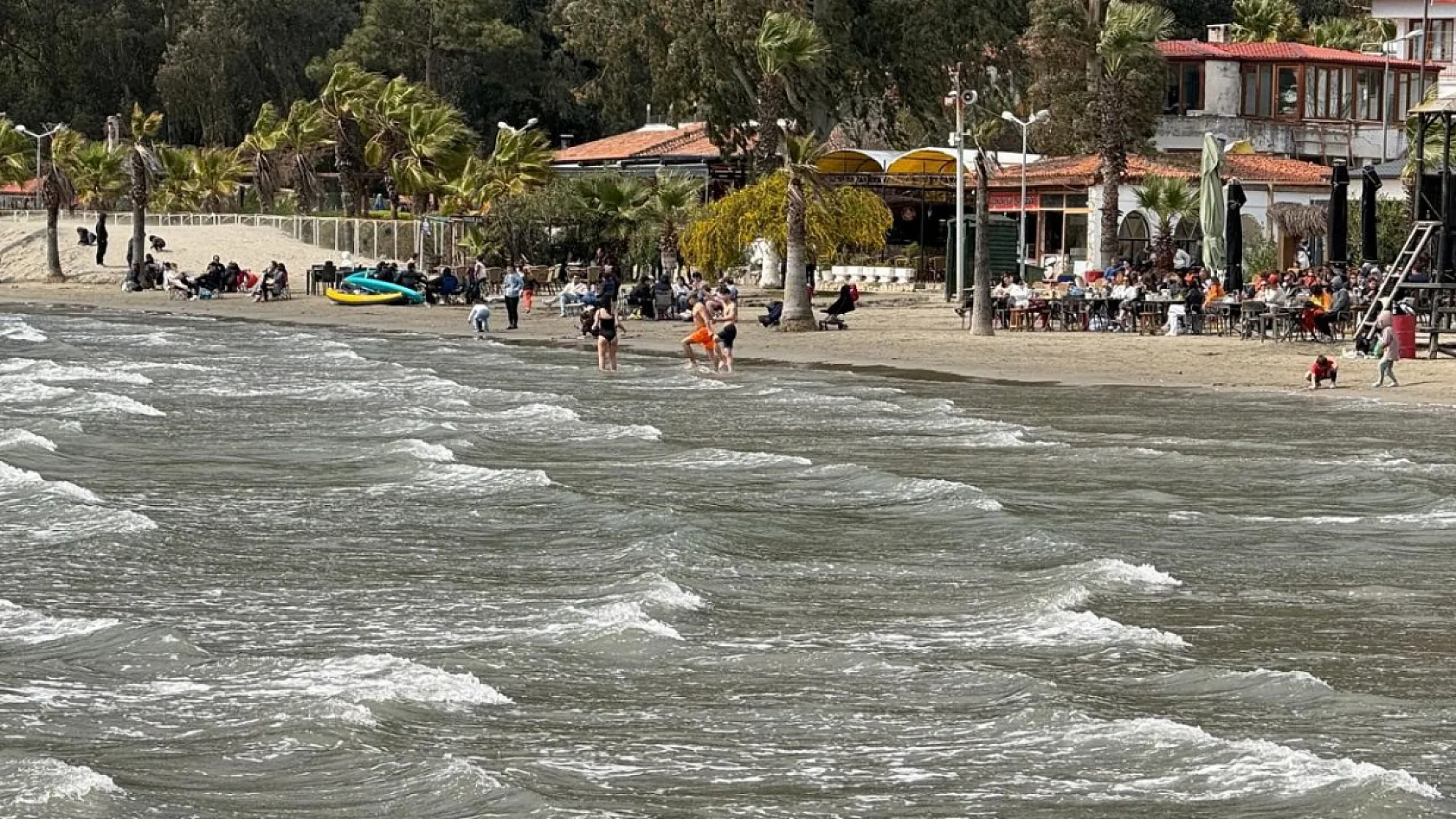 Muğla'da deniz sezonu erken açıldı