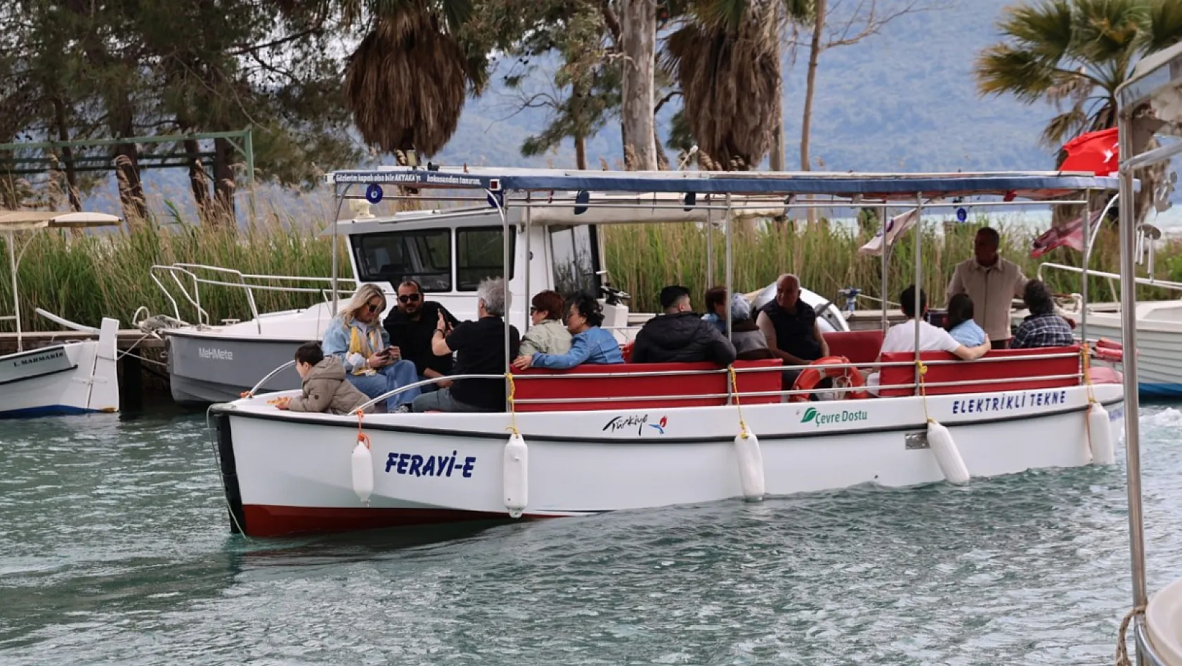Muğla'da deniz sezonu erken açıldı
