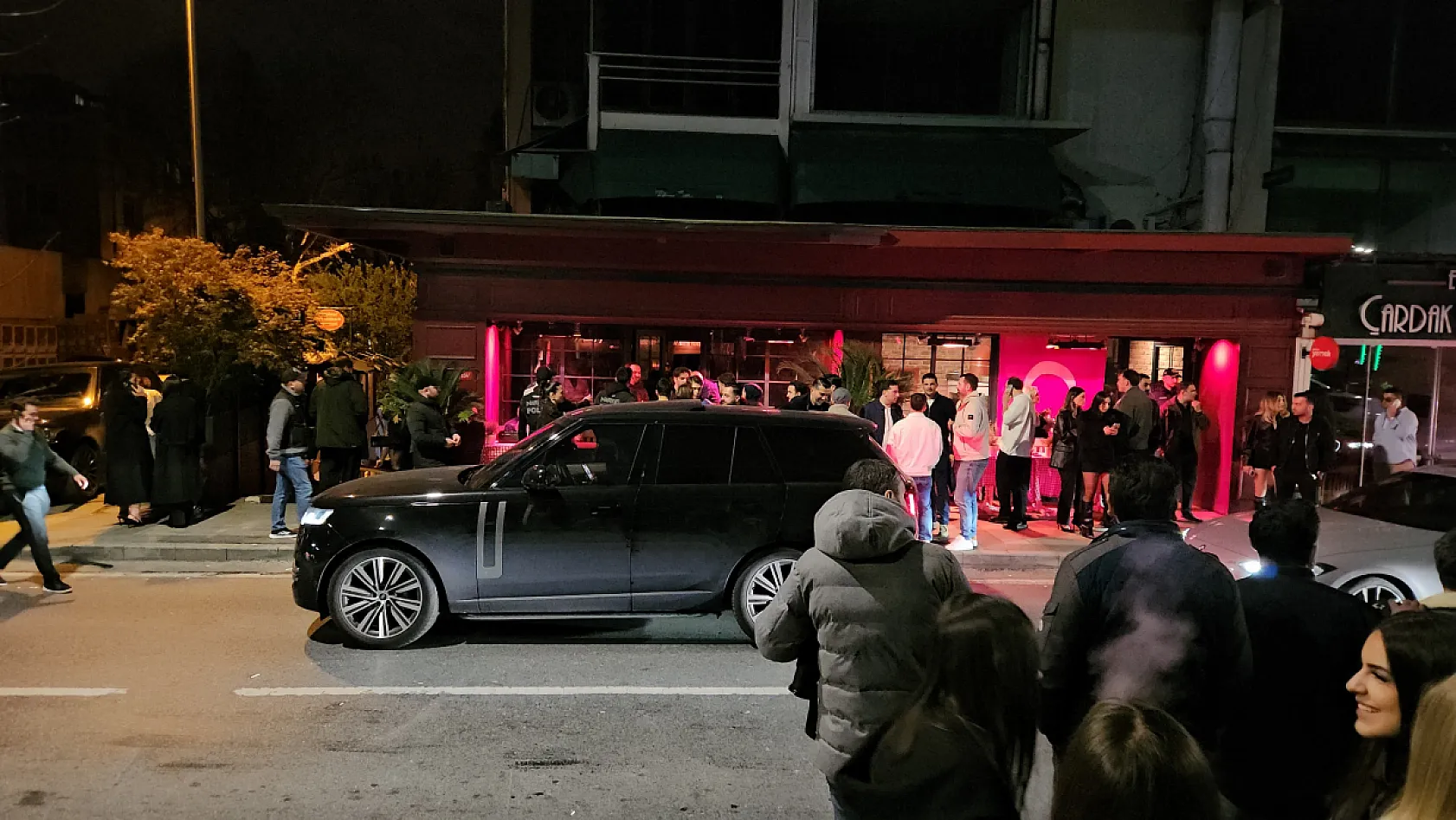 İstanbul'da 2 eğlence mekanında daha uyuşturucu operasyonu: Ünlü isimler gözaltında