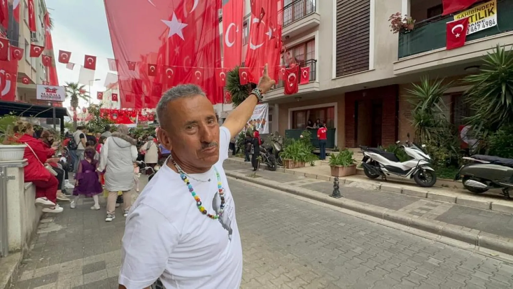 Marmaris'te 105 Sokak'ta bayram coşkusu büyüdü
