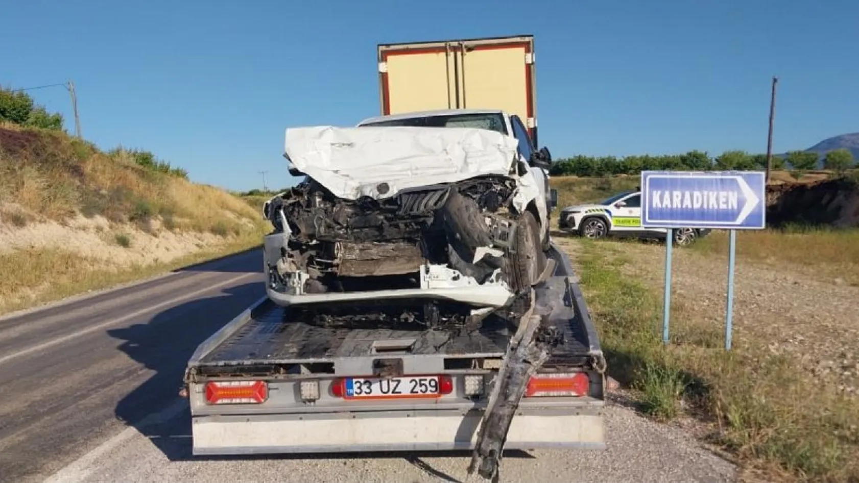 Otomobil ile tır kafa kafaya çarpıştı: Anne ve kızı öldü, baba ağır yaralandı