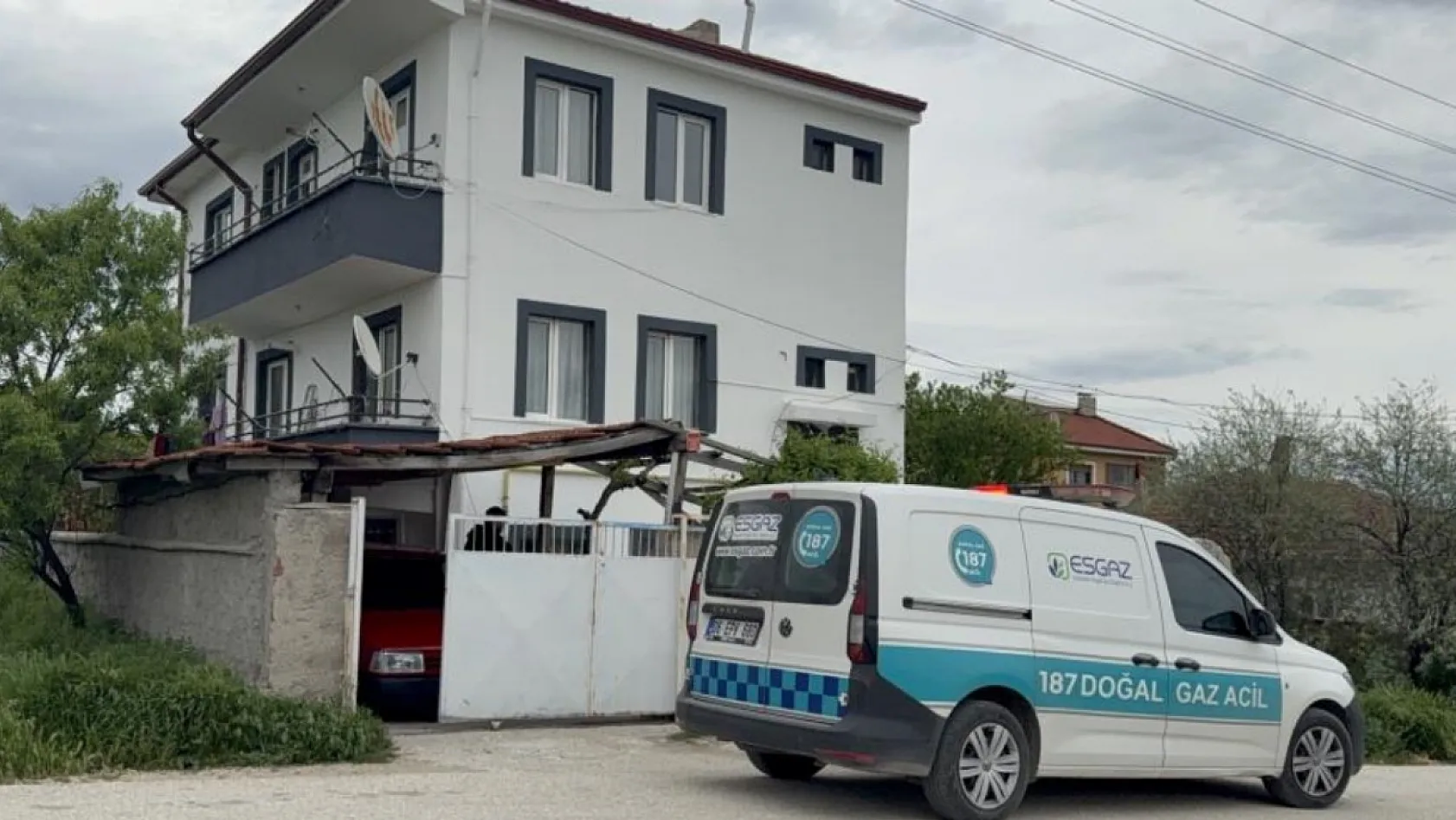 Yaşlı kadın banyoda ölü bulundu