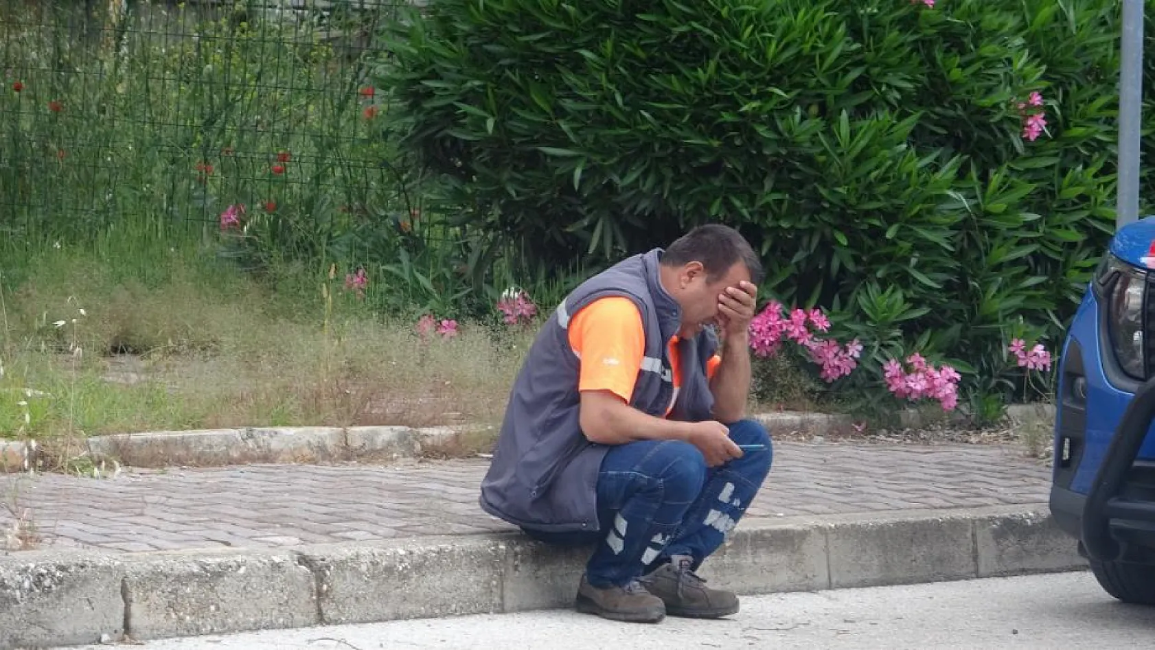 Antalya'da feci kaza: Tırın altında kalan 19 yaşındaki motosikletli genç hayatını kaybetti