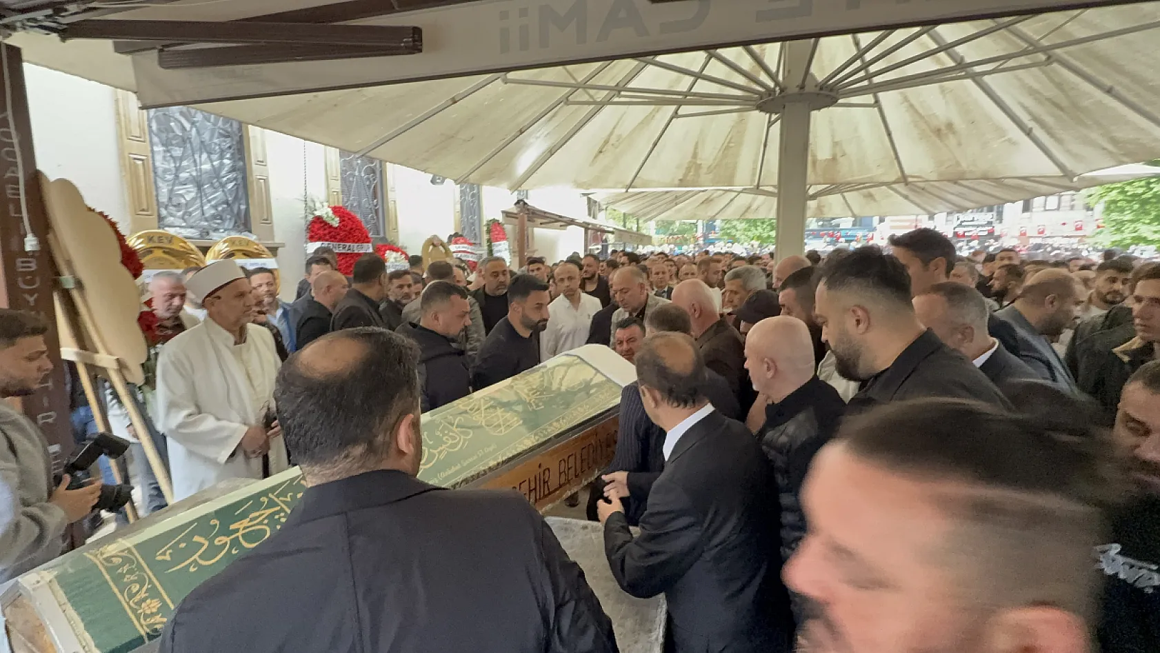 Ortağını öldürmüştü, 3 sene önce de kız arkadaşını yaralamış