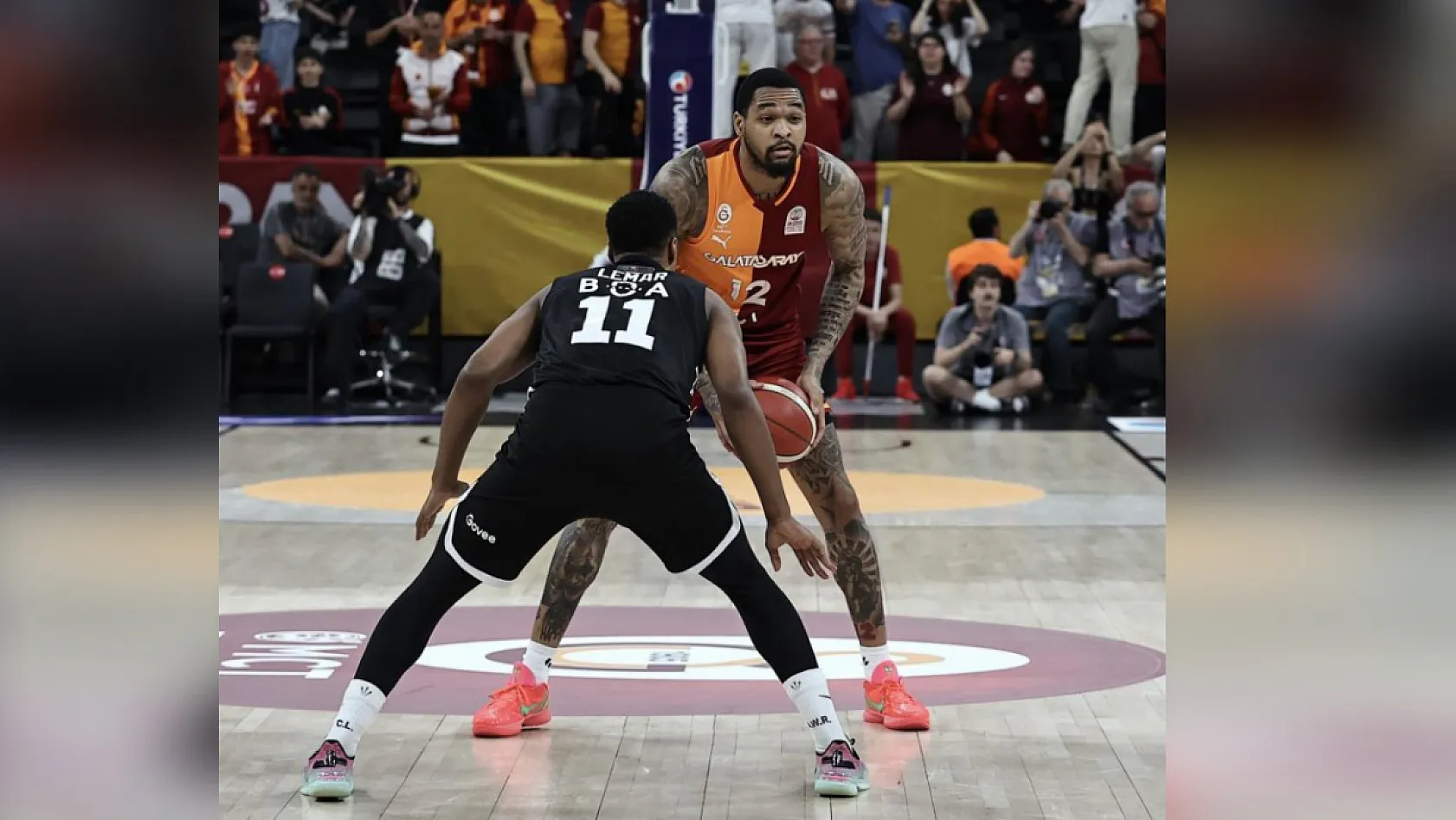 Beşiktaş ile Galatasaray Yarı Final İçin Karşı Karşıya