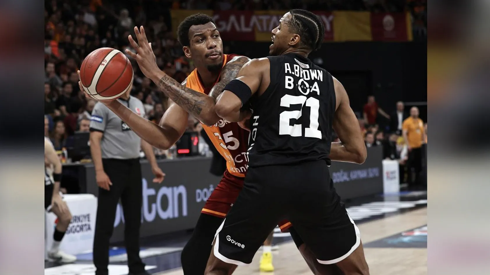 Beşiktaş ile Galatasaray Yarı Final İçin Karşı Karşıya