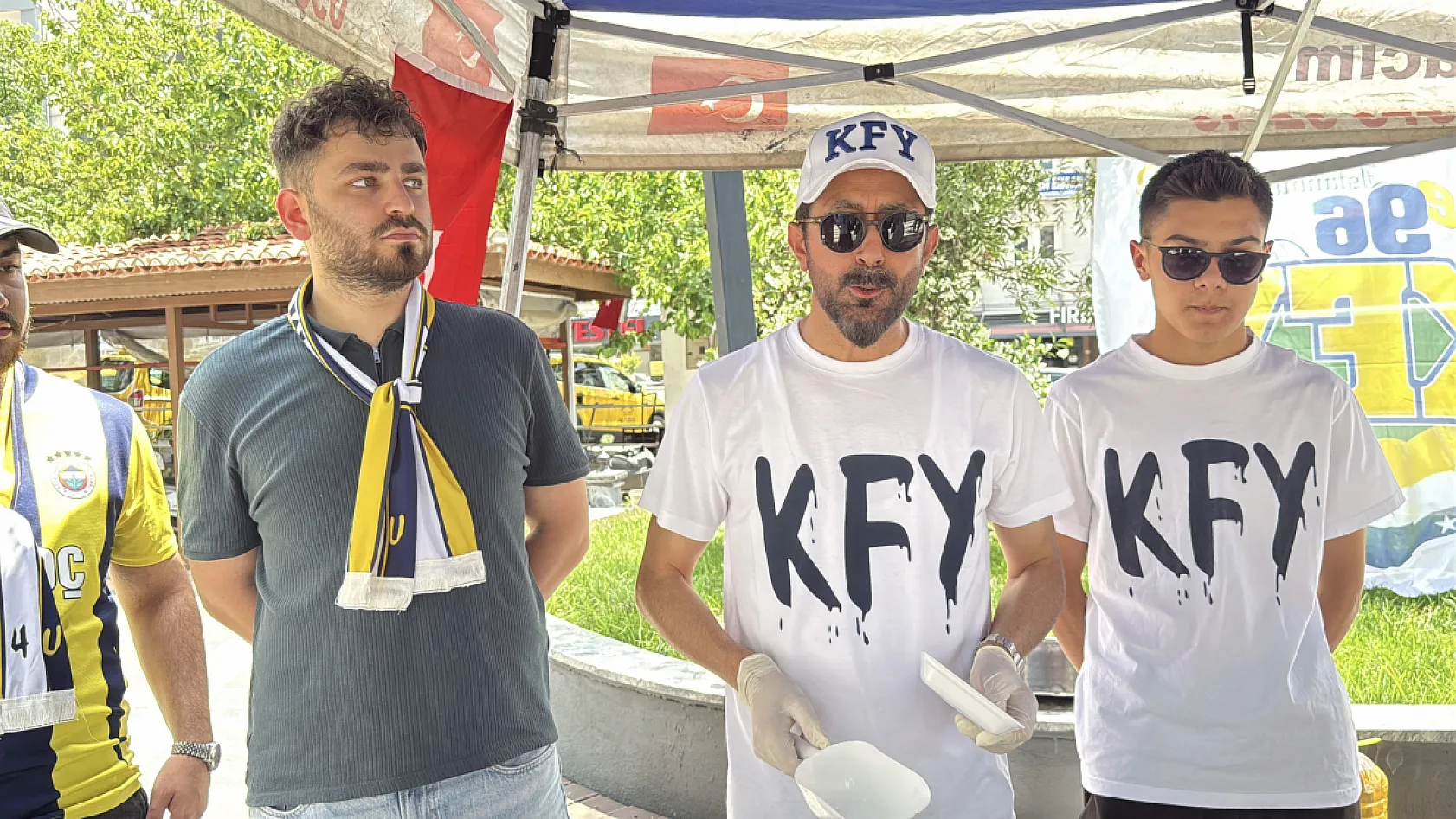 Muğla'da Aziz Yıldırım için lokma döküldü