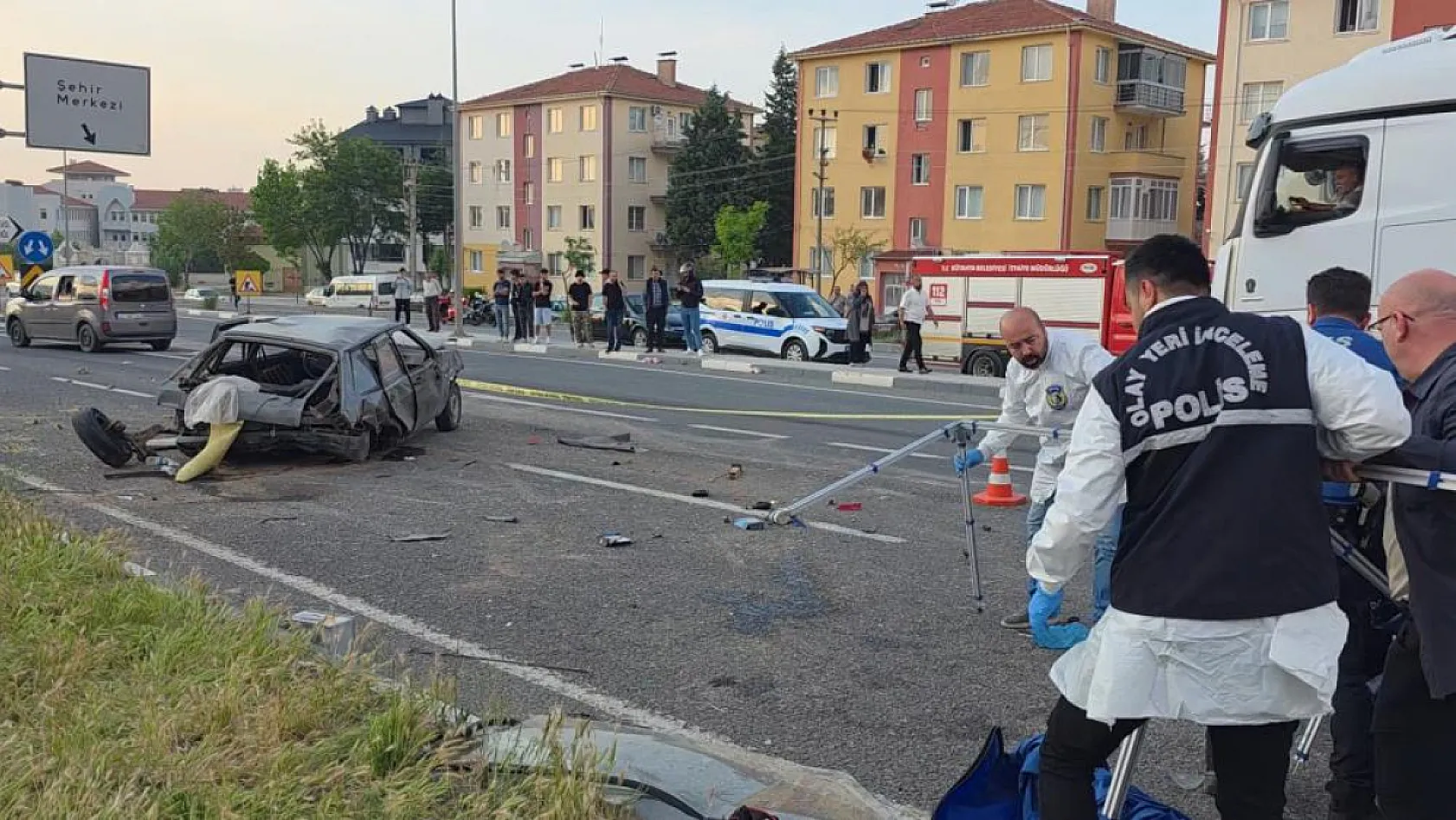 Kontrolden Çıkan Otomobil Kazaya Neden Oldu: 17 Yaşındaki Genç Hayatını Kaybetti