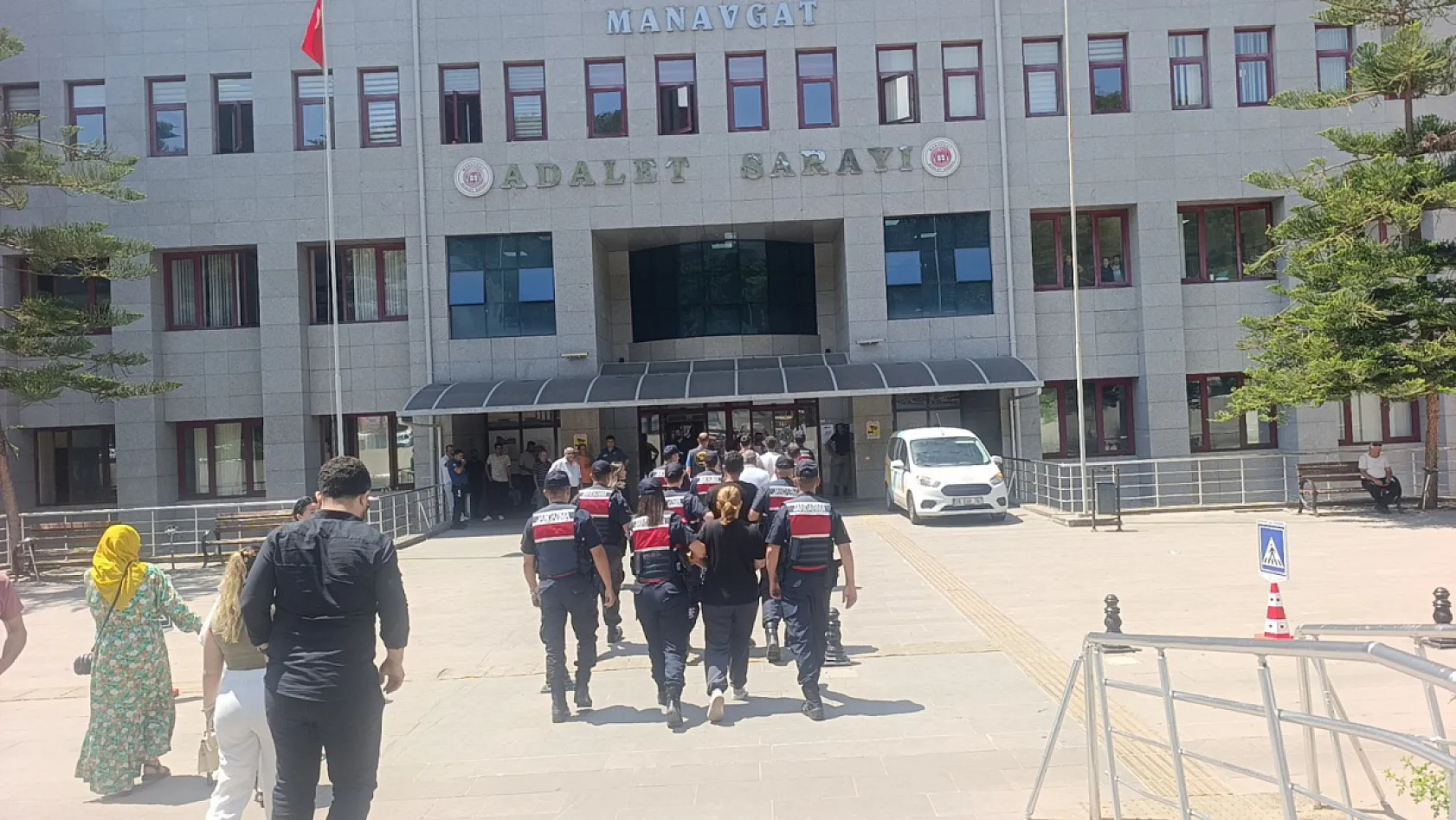 Karnından vurulmuş halde bulunan adamın cinayete kurban gittiği belirlendi