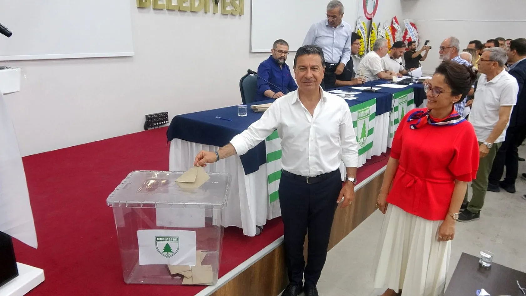 Muğlaspor'da Başkan Kıyanç güven tazeledi